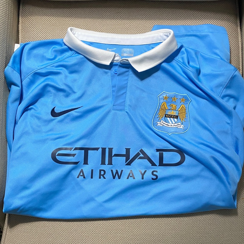 manchester city home jersey
